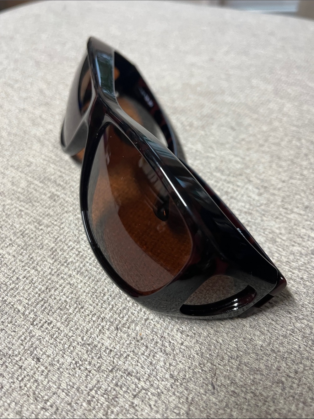 Foster Grant Women's Tortoiseshell Frame with Brown Lenses Sunglasses - Picture 7 of 9